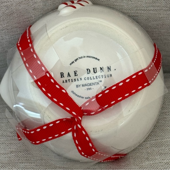 Rae Dunn Candy Canes Christmas Measuring Cup Set - Picture 10 of 10